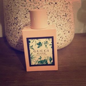 Like New Gucci Bloom Eau de Toilette!! Used once!